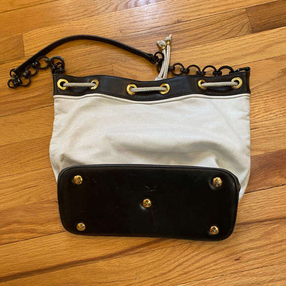 Vtg ST. JOHN Leather Drawstring Bucket Bag White Black Gold Rivets FLAWS READ - Picture 4 of 8